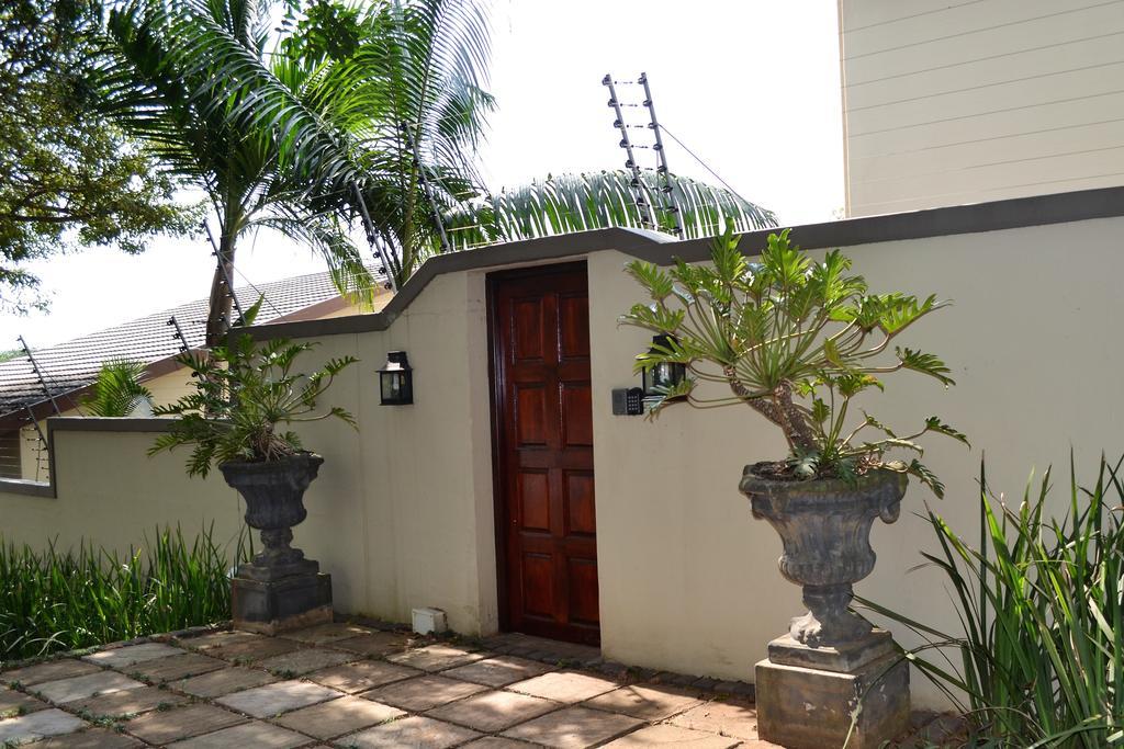 Mahogany House - Solar Powered Villa Ballito Exteriör bild
